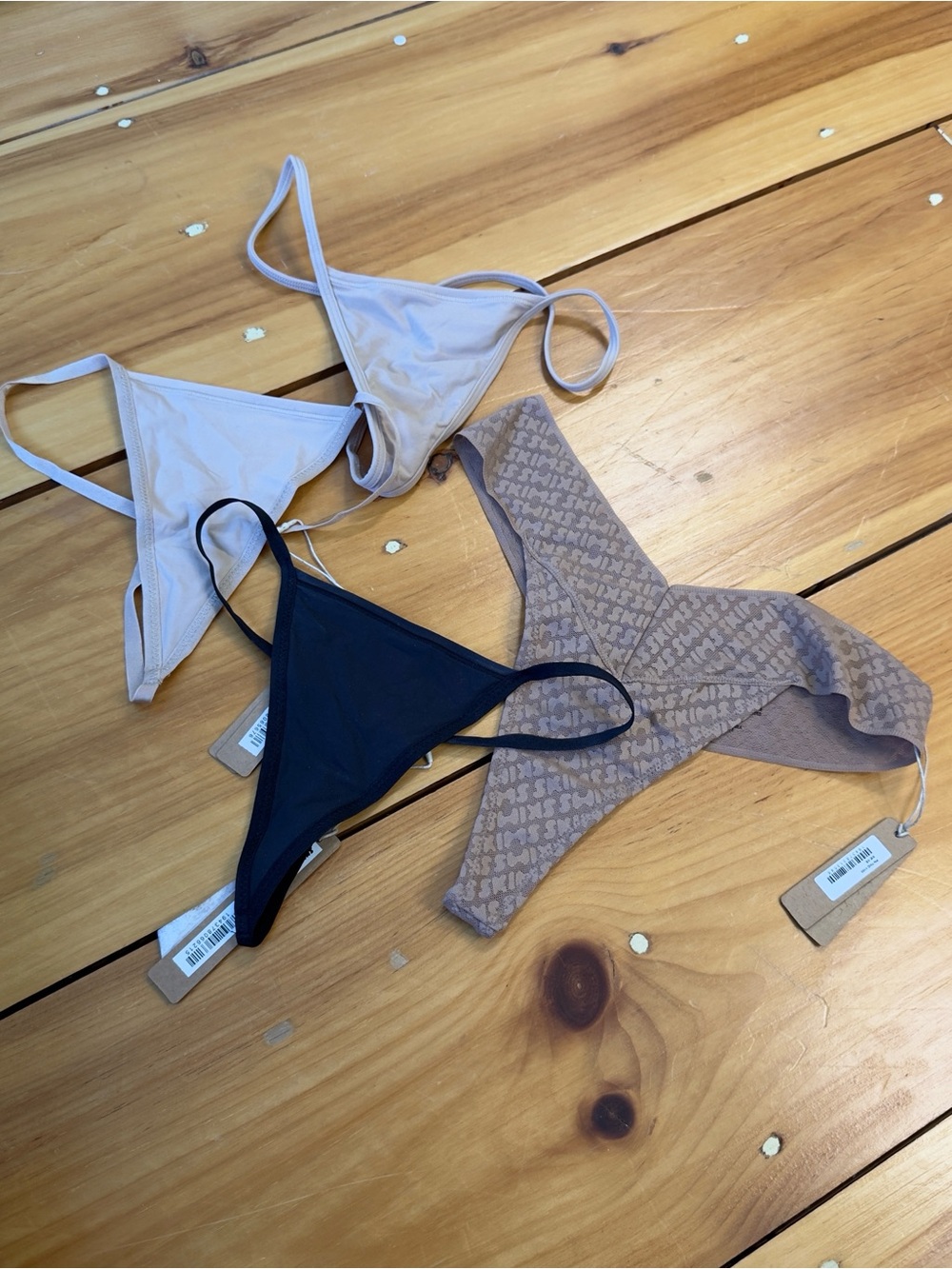 Skims Underwear Thong Bundle Set (4) Size Xs
